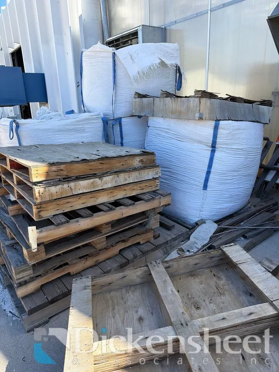 BULK CONTAINERS OF POTTING SOIL