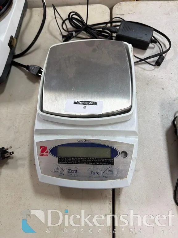 OHAUS GOLD SERIES SCALE