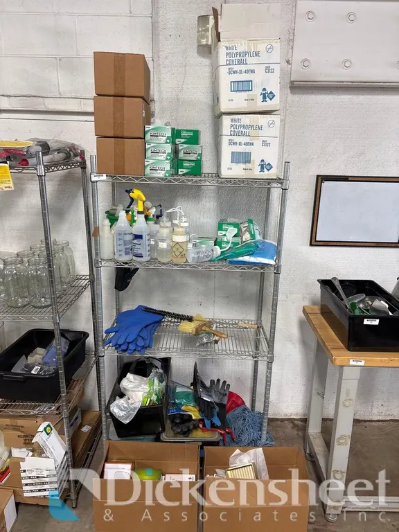 LOT OF CLEANING SUPPLIES AND WIRE RACK