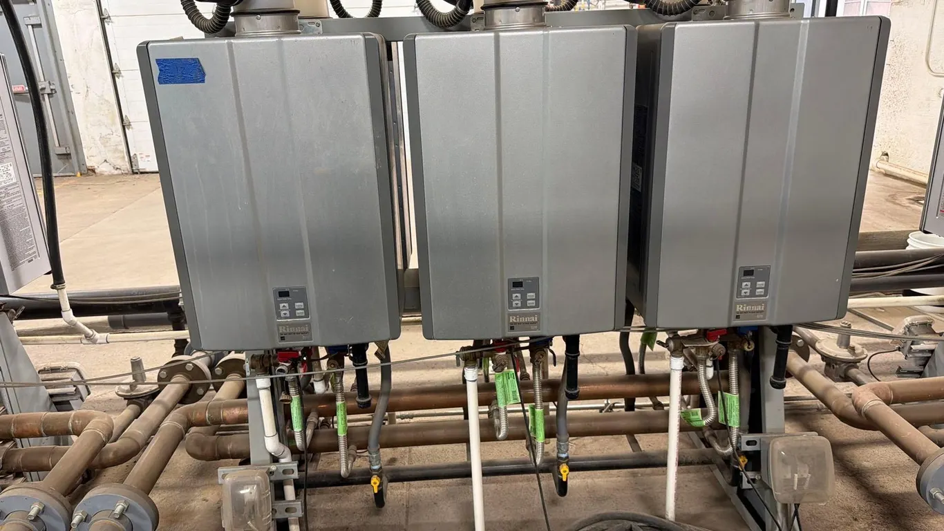 (3) RINNAI TANKLESS WATER HEATERS