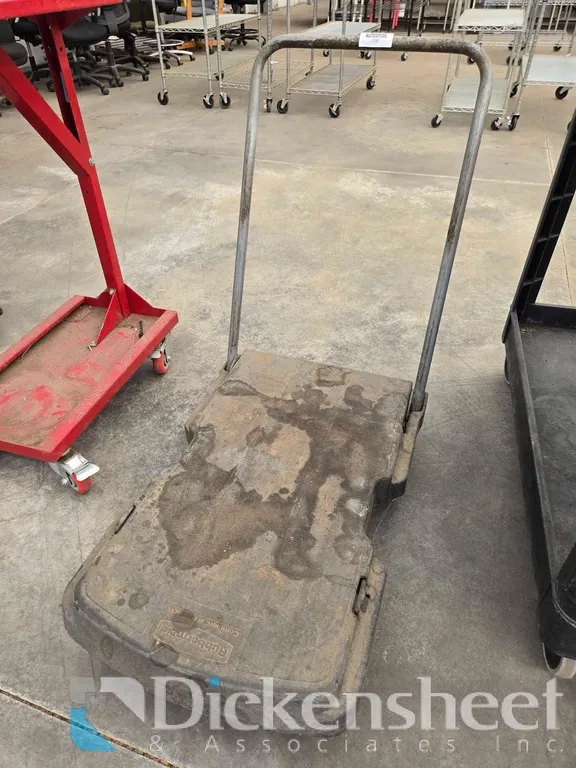 HANDY RUBBERMAID UTILITY CART