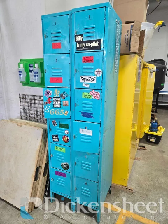 LOT OF STEEL LOCKERS