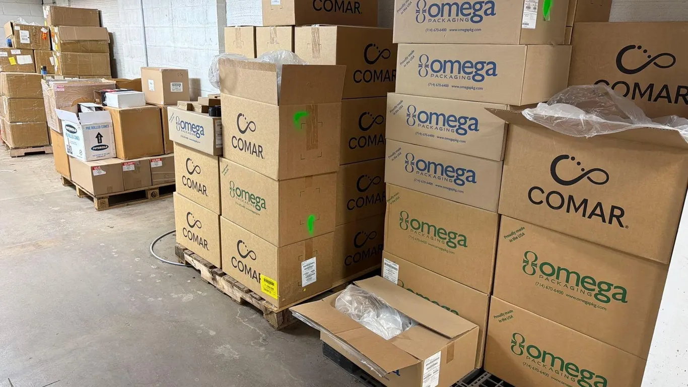 (4) ASSORTED PALLETS OF CONTAINERS