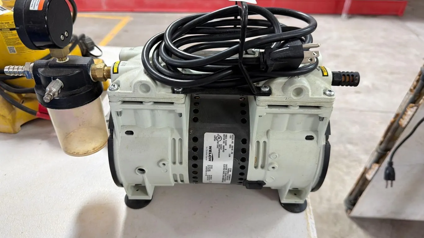 WELCH VACUUM PUMP