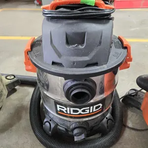 RIDGID 5 GALLON SHOP VACUUM, CHROME