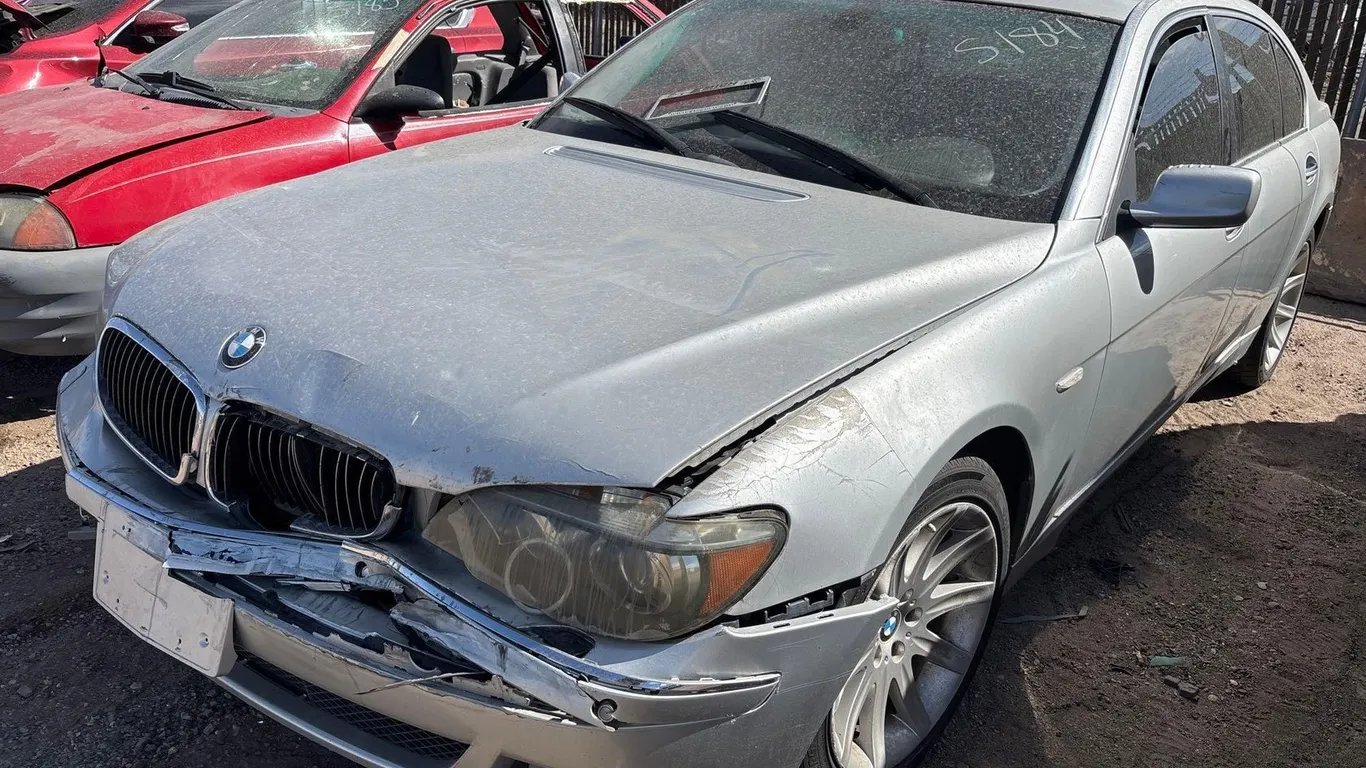 2006 BMW 750Li 4D WBAHN83556DT63659
