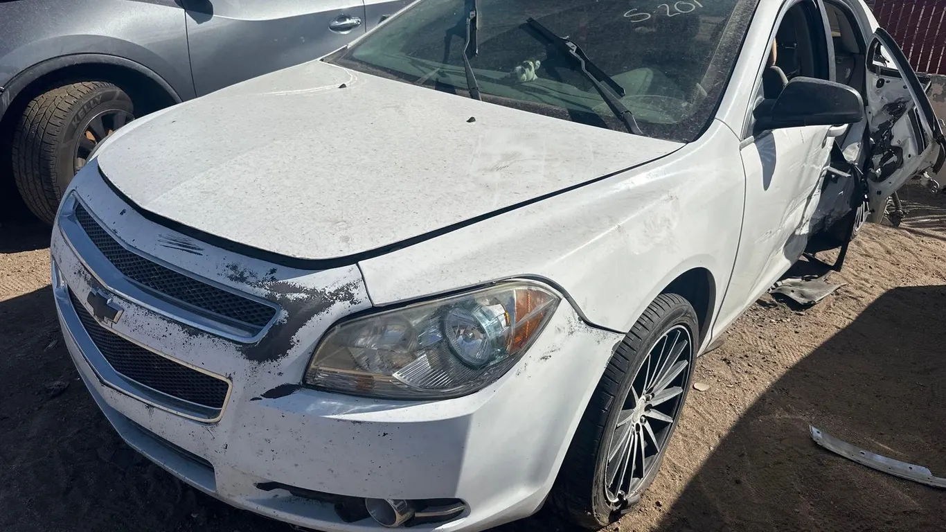 2011 CHEV MALIBU 4D 1G1ZA5E10BF304408