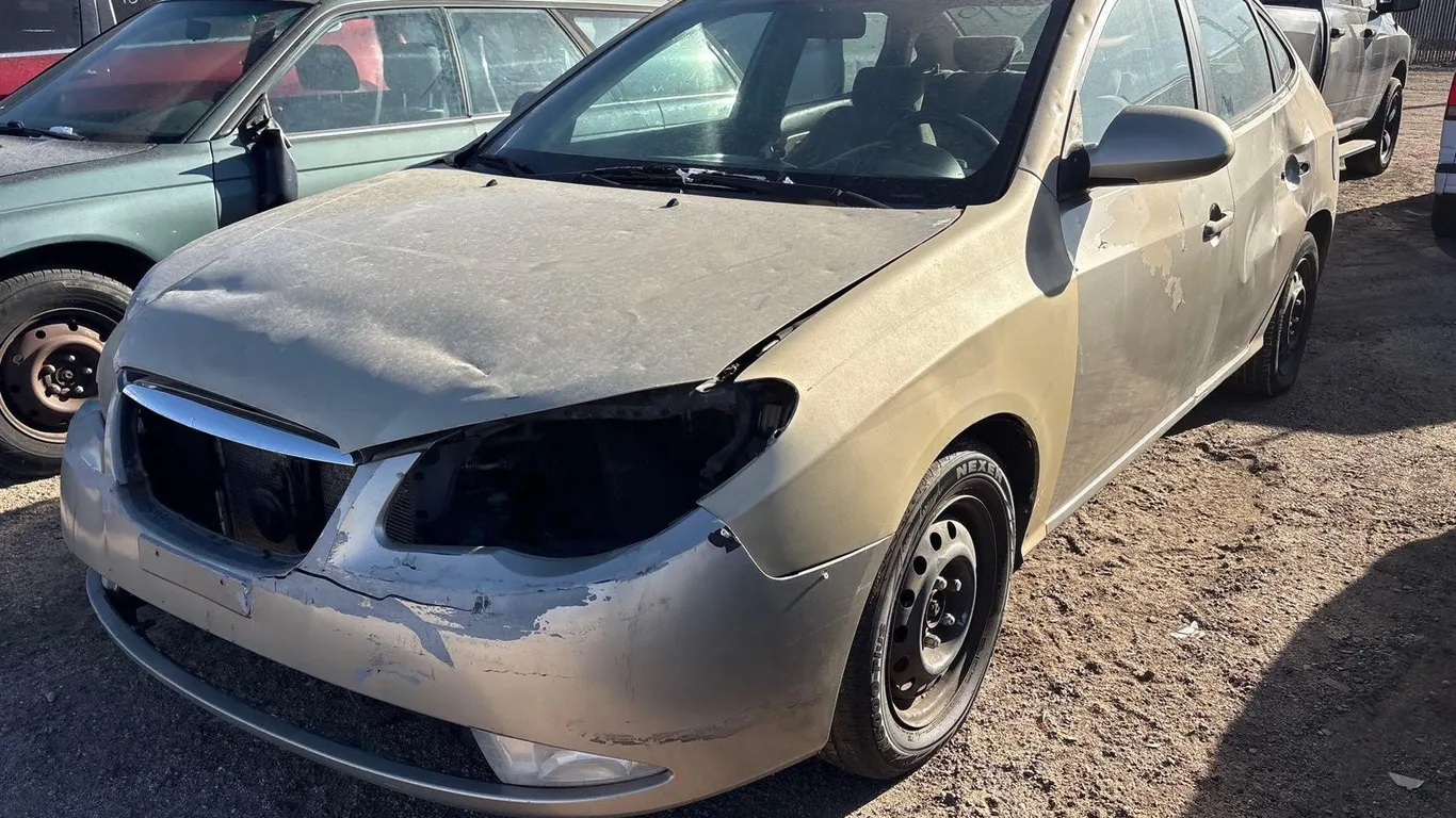 2010 HYUN ELANTRA 4D KMHDU4AD5AU011662