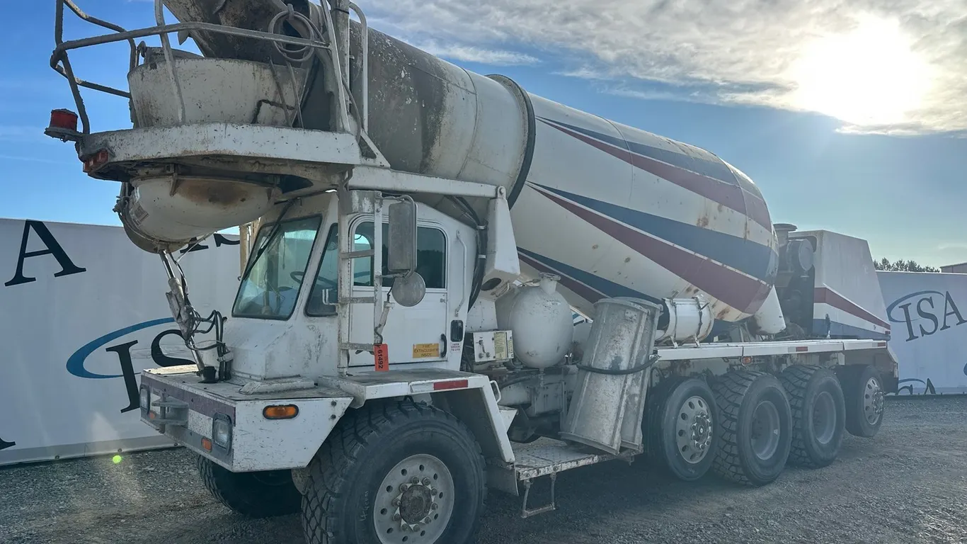2004 Oshkosh Cement Mixer Truck