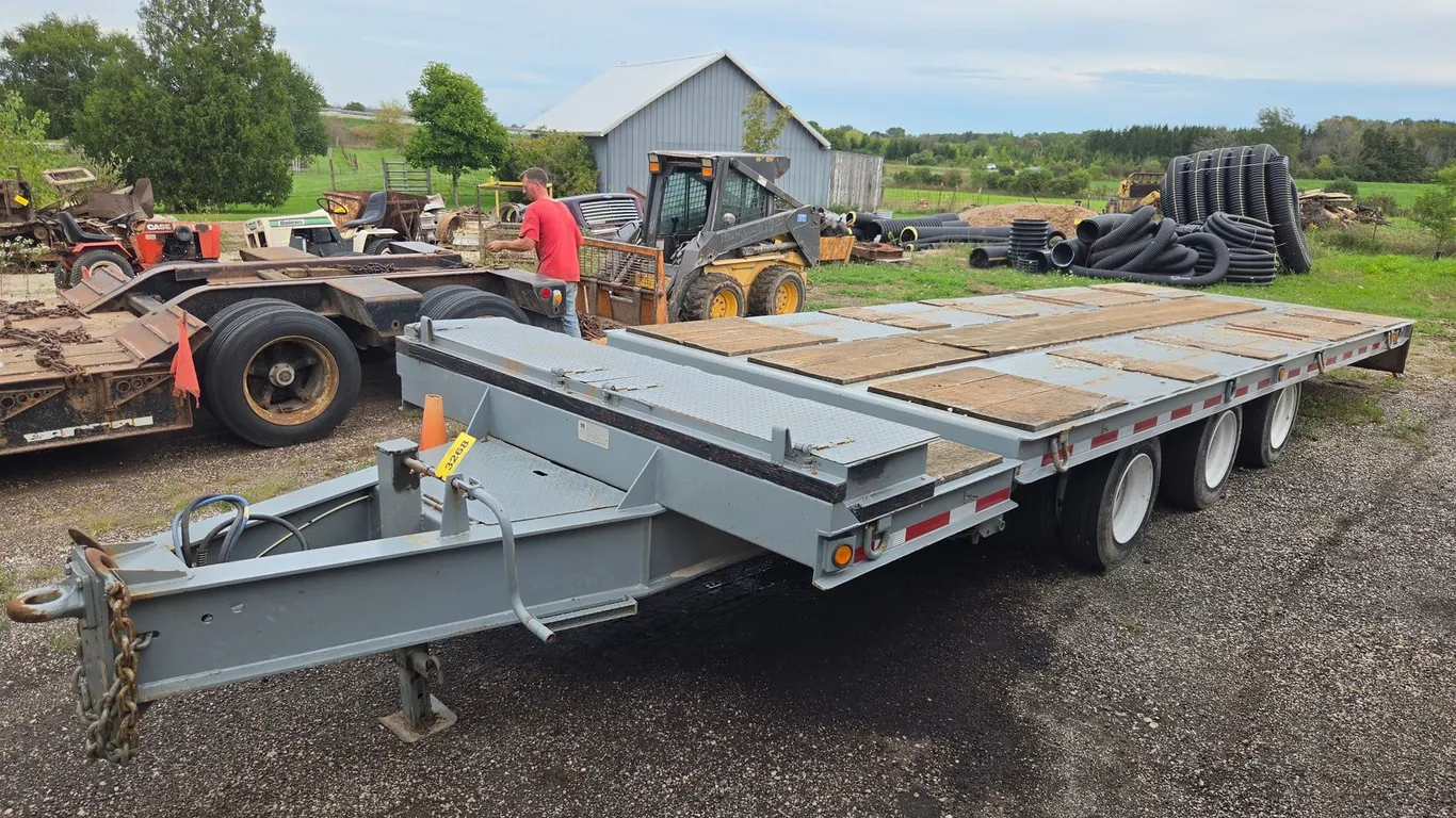 2007 Trail King TKT50 Tilt Bed Trailer