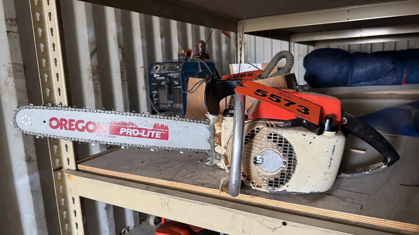 Stihl 041 20" Chainsaw