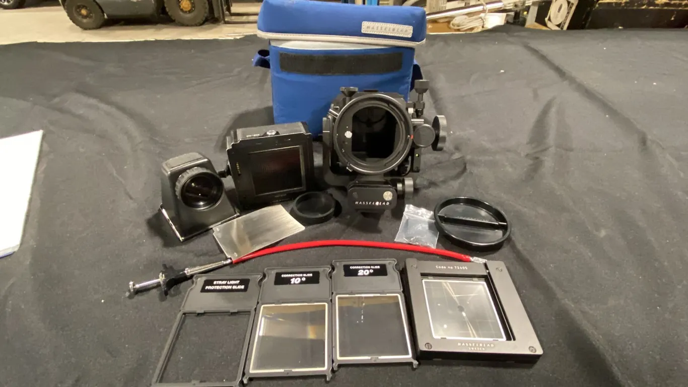 HASSELBLAD FLEX BODY CAMERA ATTACHMENT SET WITH CASE