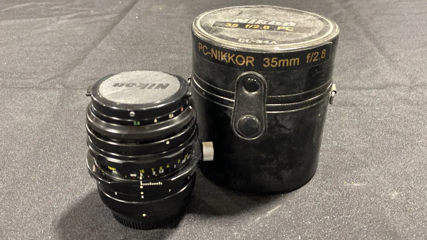 NIKON 35MM F2.8 PC-NIKKOR LENS WITH CASE
