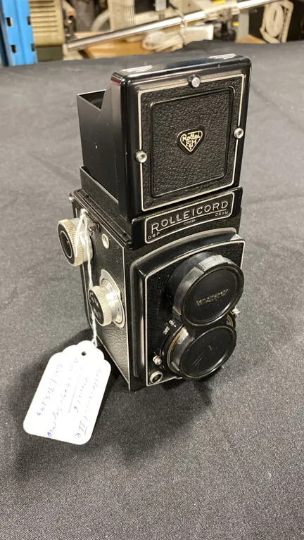 ROLLEICORD VINTAGE 6X6 MEDIUM FORMAT TWIN LENS REFLEX CAMERA