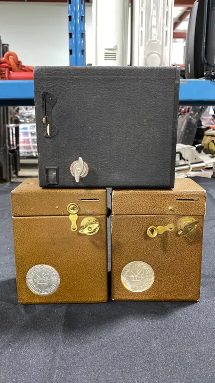 ANSCO GOODWIN NO 2A VINTAGE BOX CAMERA & 2 KODAK VINTAGE BOX CAMERAS