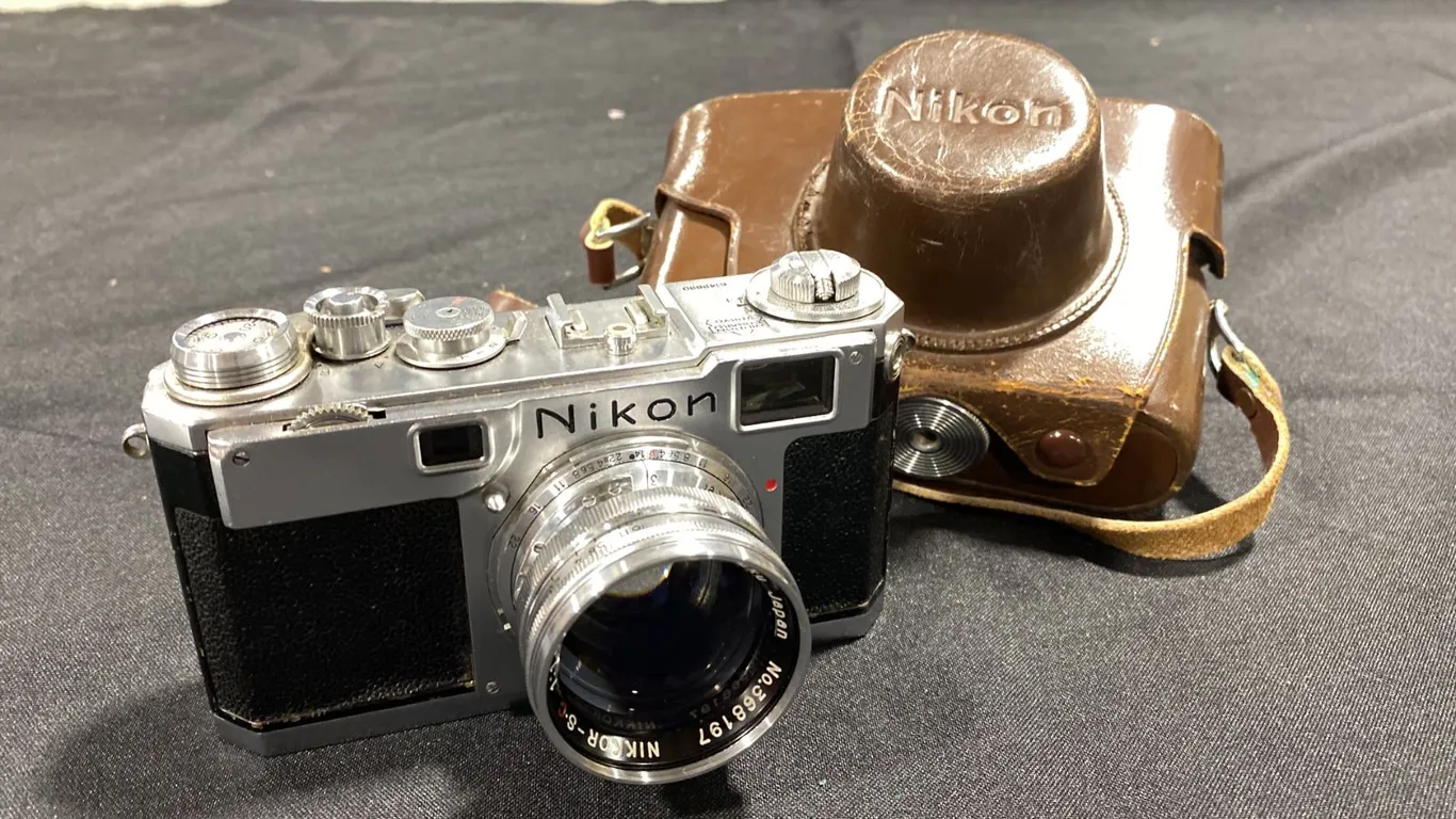 NIKON S2 CHROME NIPPON KOGAKU RANGEFINDER CAMERA WITH NIKKOR S.C 5CM F1.4 LENS & CASE