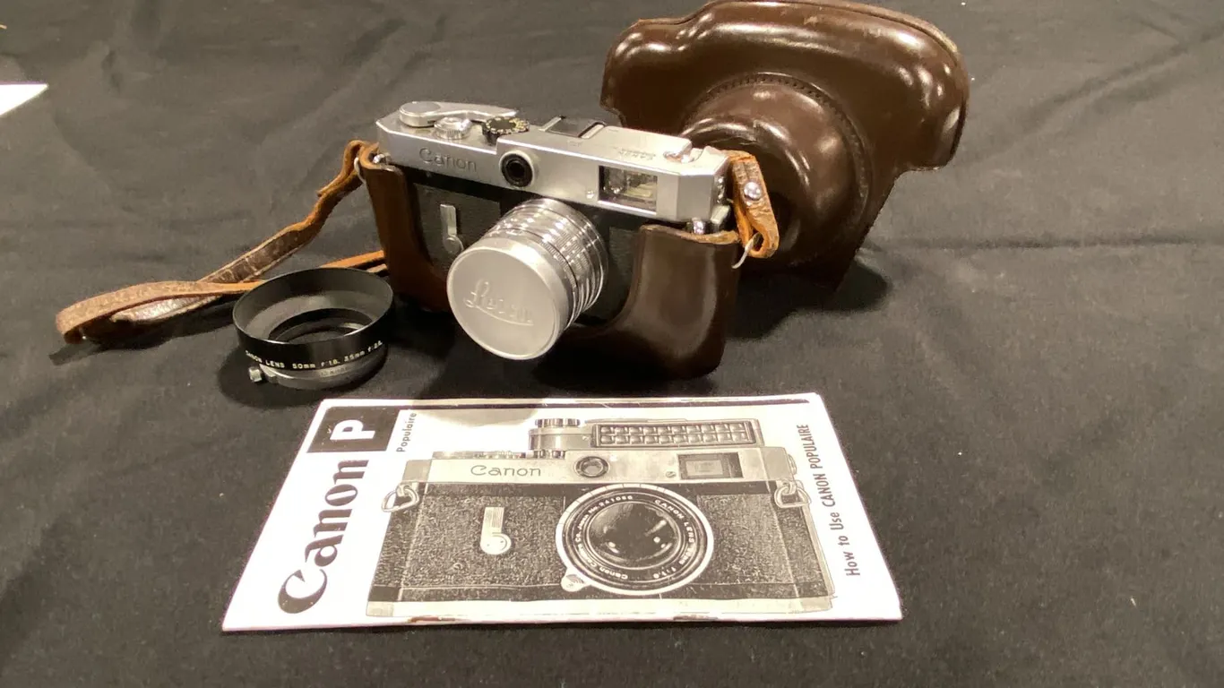 CANON P VINTAGE 35MM MECHANICAL RANGEFINDER CAMERA WITH NIKKOR-H.C 1:2 F=5CM LENS, CASE, MANUAL &