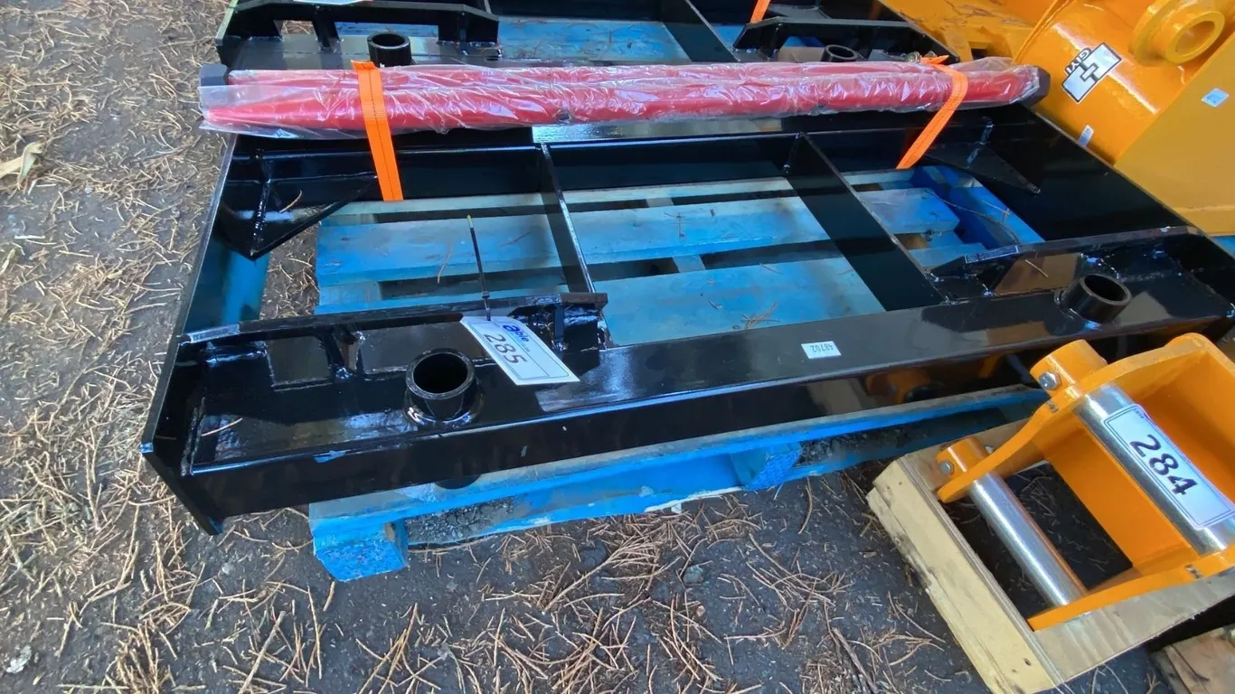 HEAVY DUTY SKID STEER BALE FORK ATTACHMENT SET