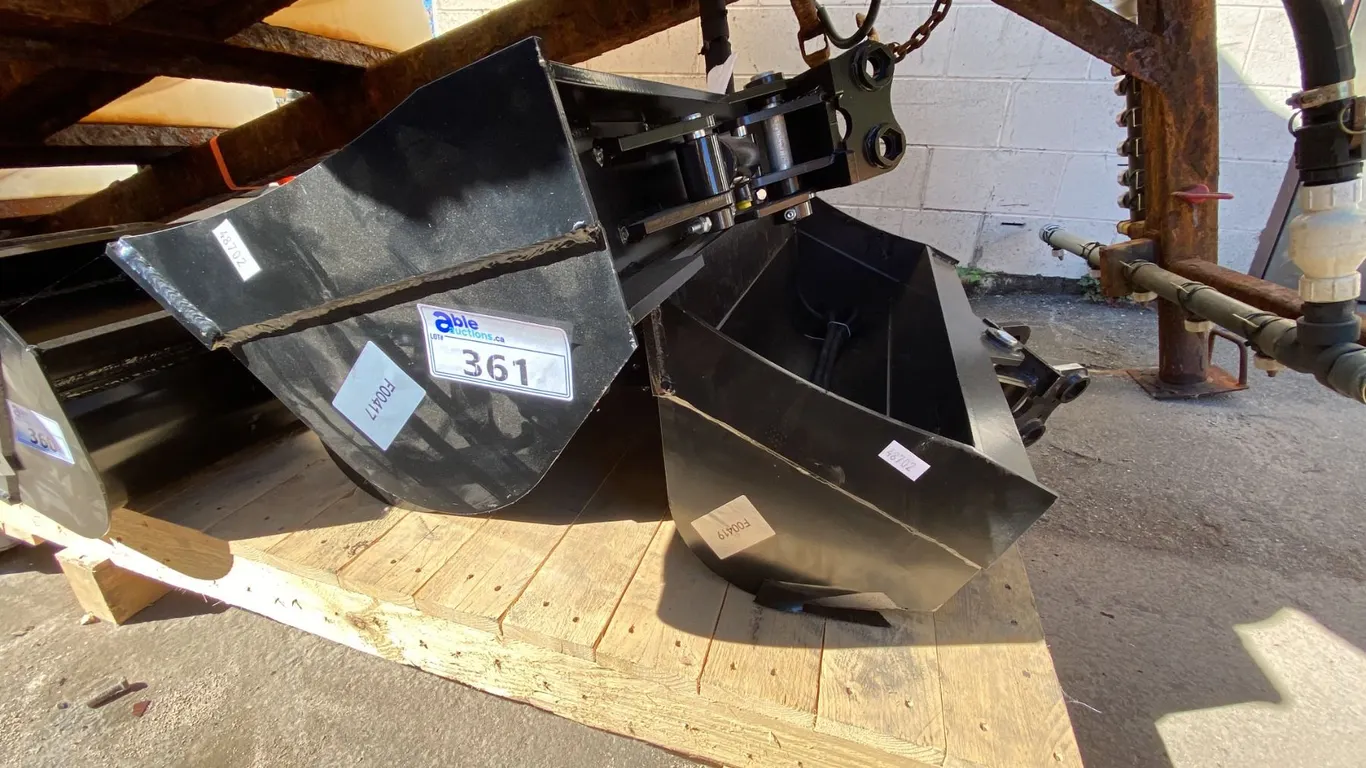 40" HEAVY DUTY MINI EXCAVATOR ARTICULATING BUCKET ATTACHMENT & 32" HEAVY DUTY MINI EXCAVATOR