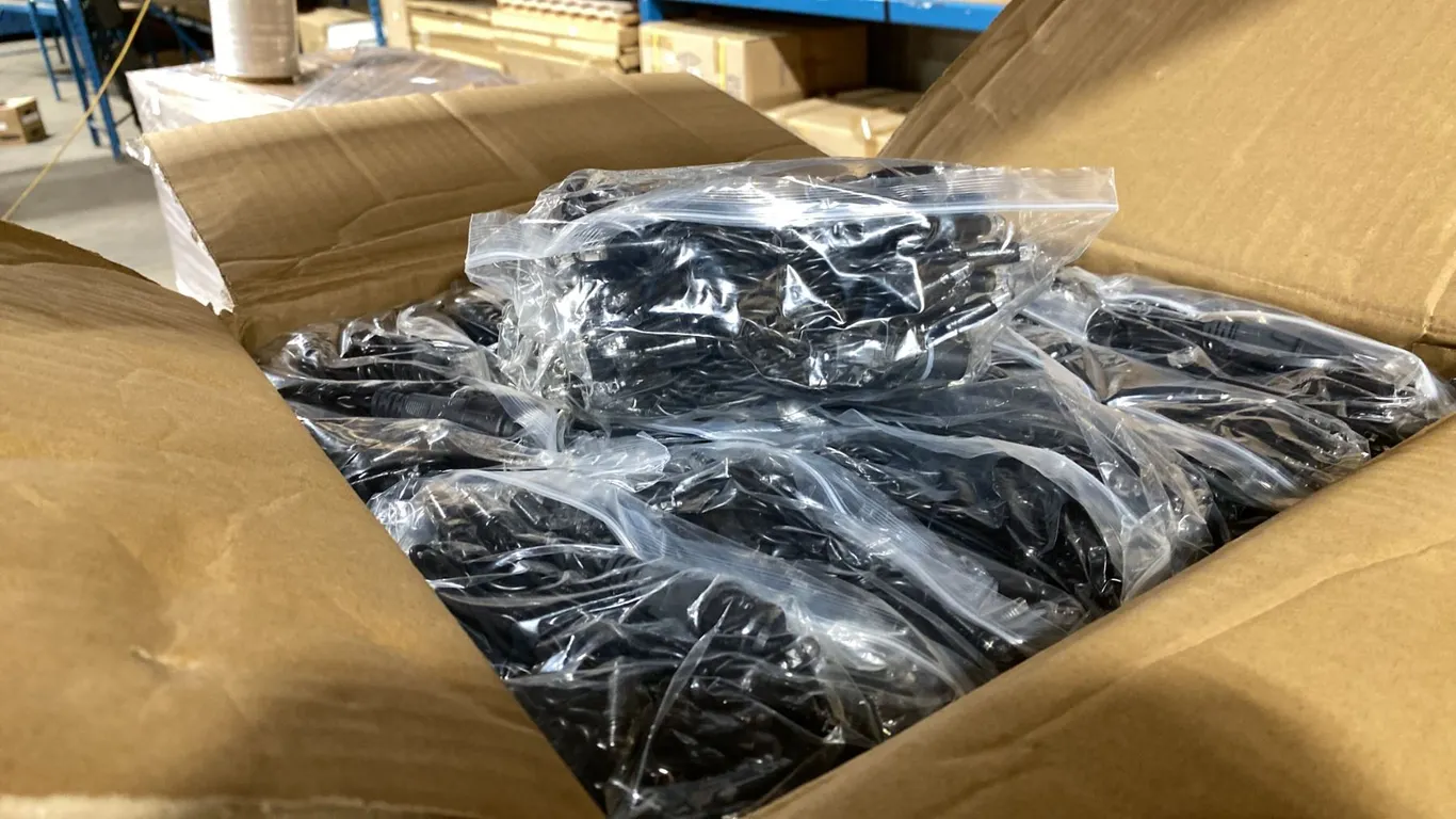 2 BOXES OF APPROXIMATELY 30 PIECES PER BOX OF COMMERCIAL LED STRING LIGHTS IN *COLOR PURPLE*