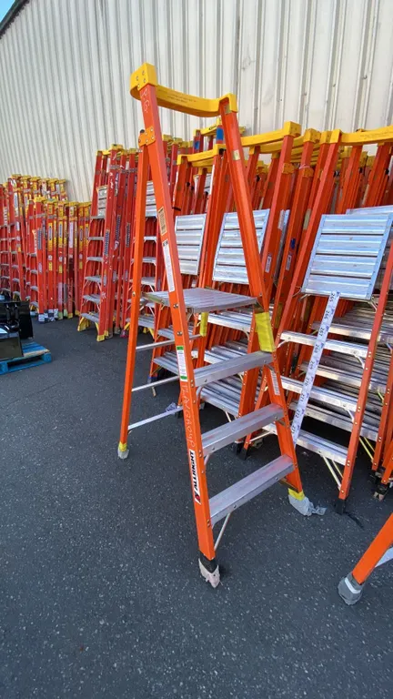 ALLRIGHT FXP300-04 HEAVY DUTY 4' ORANGE CARBON FIBER INDUSTRIAL PLATFORM LADDER