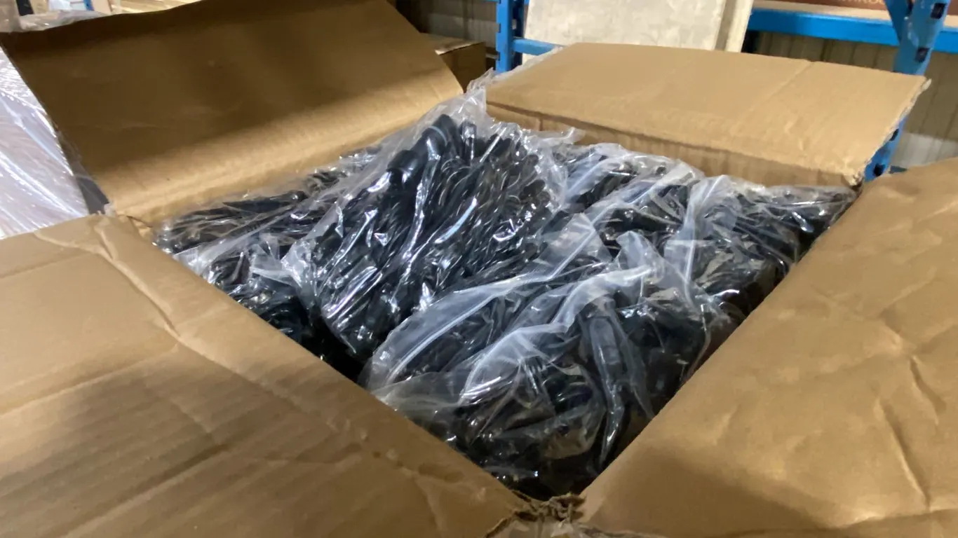 2 BOXES OF APPROXIMATELY 30 PIECES PER BOX OF COMMERCIAL LED STRING LIGHTS IN *COLOR PURPLE*