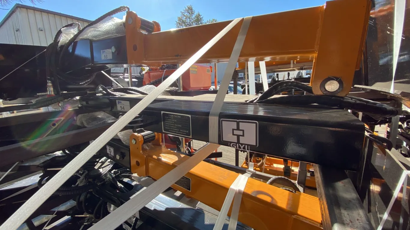 FTL75 HYDRAULIC FORKLIFT TIRE LIFTER ATTACHMENT - 2,645 LBS (1,200 KG) LIFTING CAPACITY, 75"