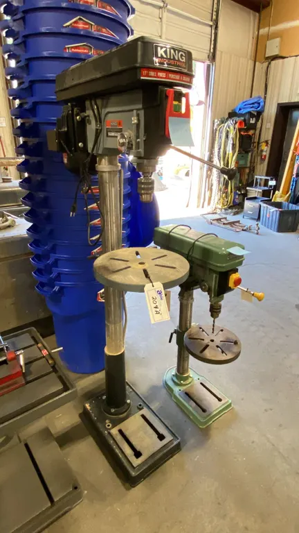 KING INDUSTRIAL GREY 16 SPEED SINGLE PHASE 17" ELECTRIC INDUSTRIAL FLOOR STANDING DRILL PRESS