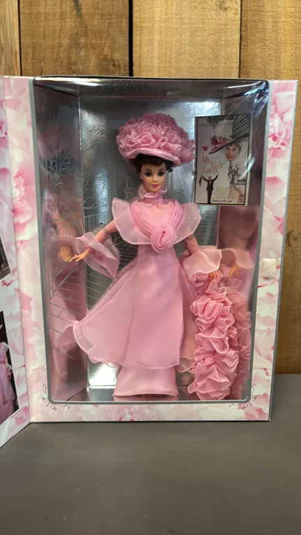 VINTAGE 1995 BARBIE AS ELIZA DOOLITTLE "MY FAIR LADY" DOLL *IN ORIGINAL BOX*