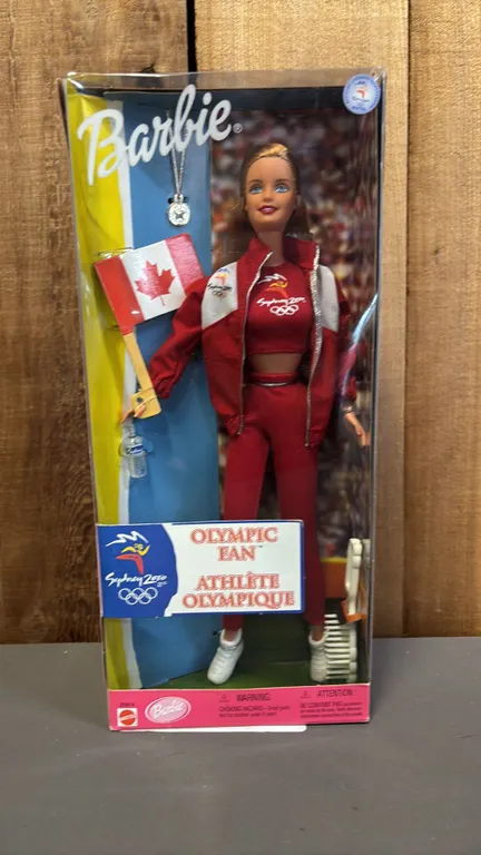 VINTAGE SYDNEY 2000 OLYMPIC FAN BARBIE *IN ORIGINAL BOX*