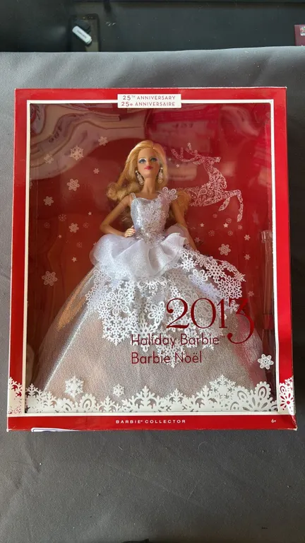 2013 HOLIDAY BARBIE *IN ORIGINAL BOX*