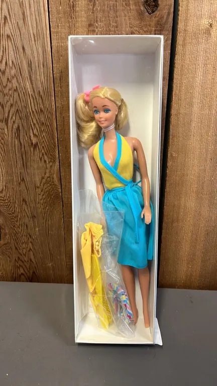 VINTAGE 1980 MY FIRST BARBIE