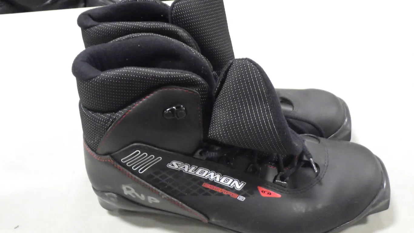 Salomon Escape 5 Cross-country ski boot (size 11.5) Salomon Escape 5