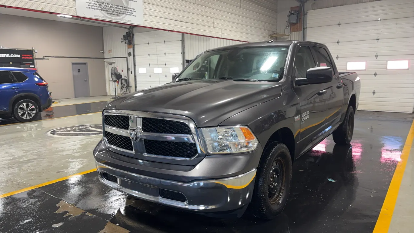 2023 Ram 1500 Classic 4x4 SLT 4dr Crew Cab 5.5 ft. SB Pickup