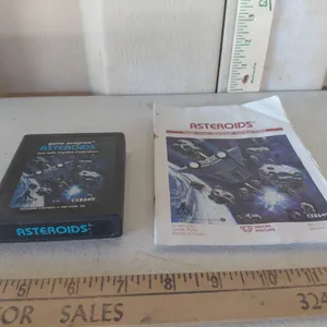 1981 Asteroids Atari Game W/Booklet