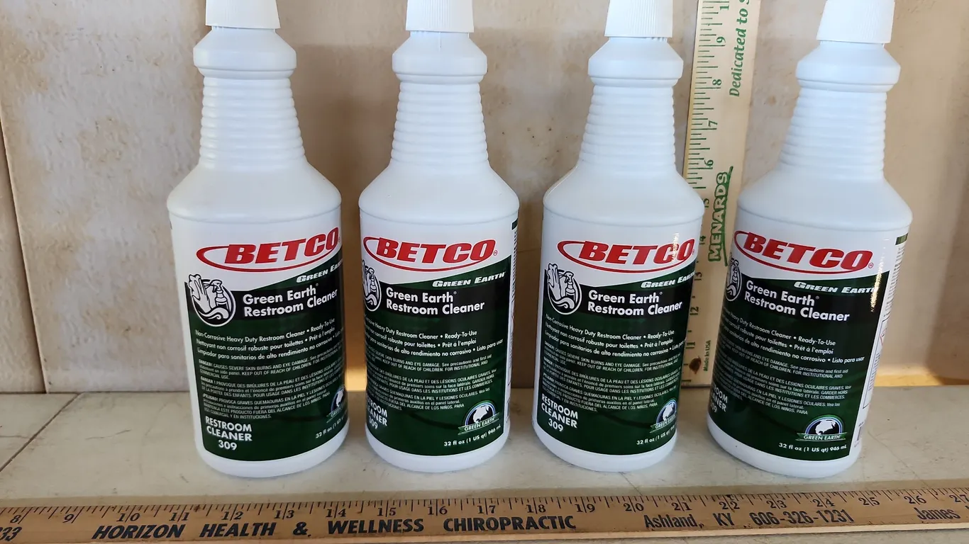 4 Ct Betco Green Earth Restroom Cleaner 309, 32 oz/1 Qt.