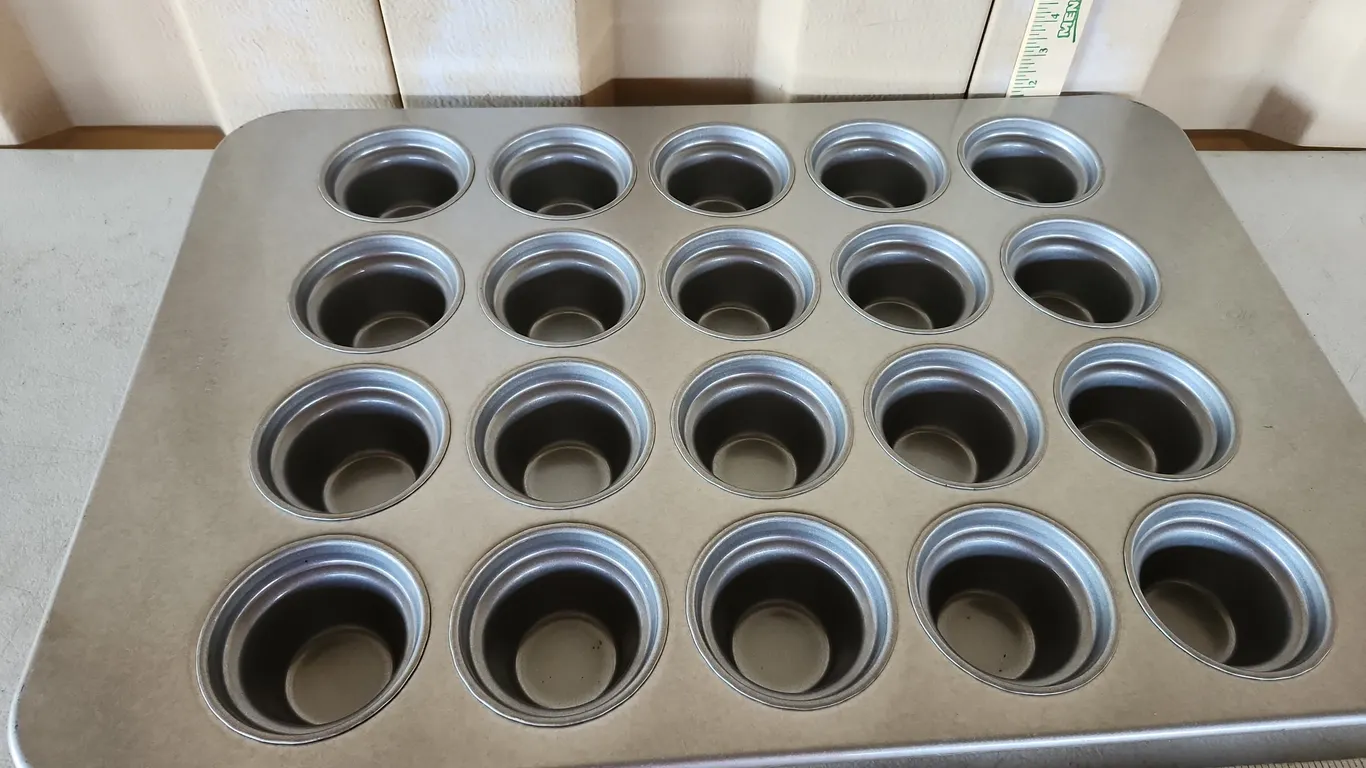 Chicago Metallic Heavy Metal Large Muffin Pan 25.75"X17.75"X2"