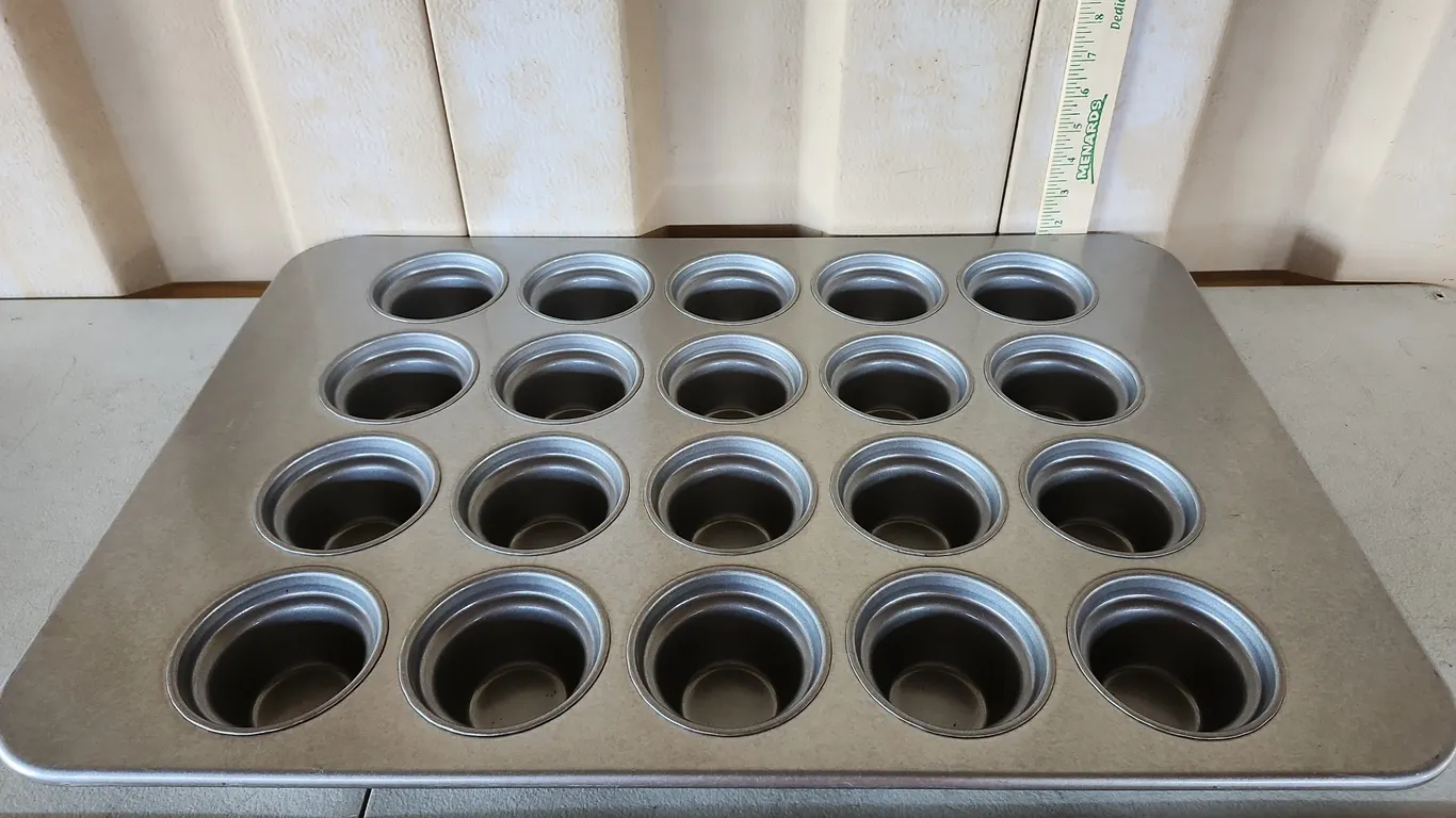 Chicago Metallic Heavy Metal Large Muffin Pan 25.75"X17.75"X2"