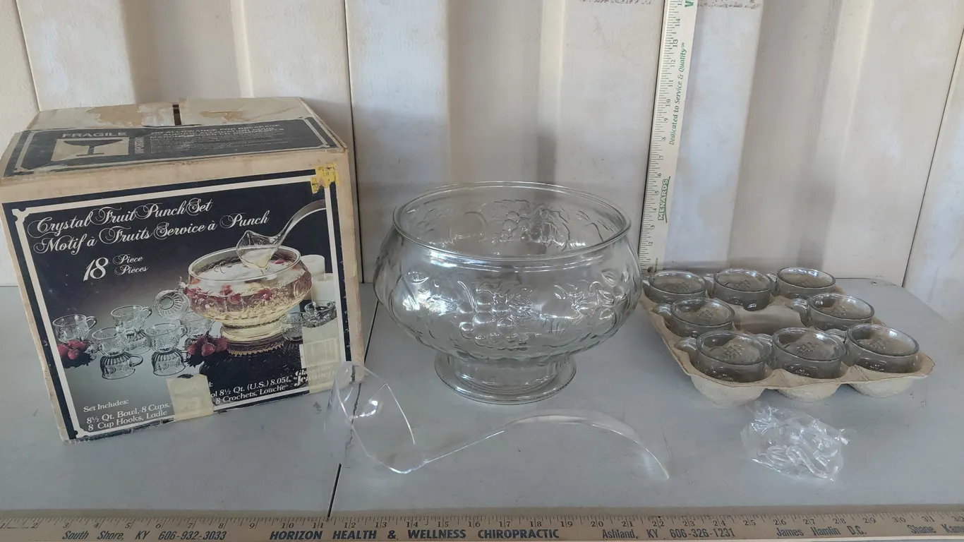 Vintage Jeannette Glass 18 Pc Punch Bowl Set Motif A Fruits W/Original Box