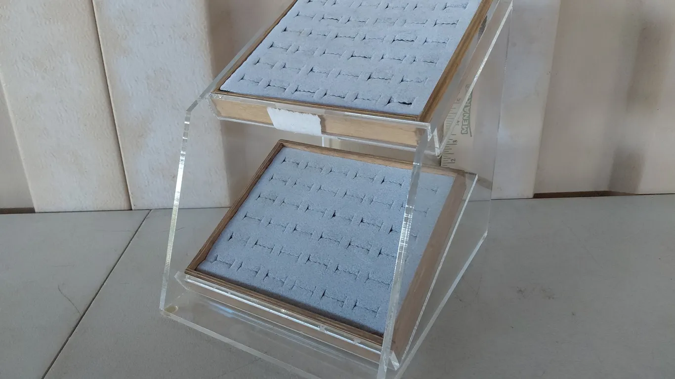 Large 2 Tier Ring Display W/Removable Trays 9"X11.25"X11"