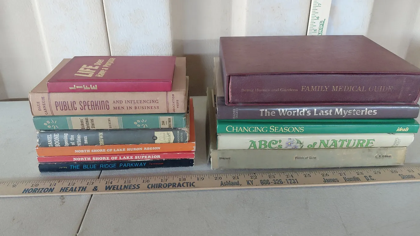 Vintage Books-Public Speaking, Fields Of Gold, Life Does Have Purpose, The World's Last Mysteries, E