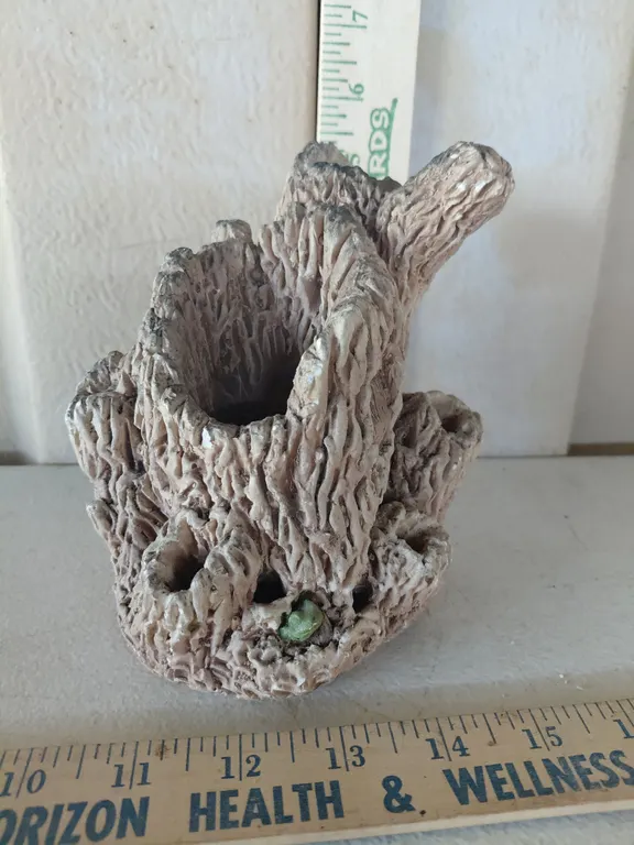 Vintage 1974 Brown County Peddle Chalkware Stump Planter, Minor Chips