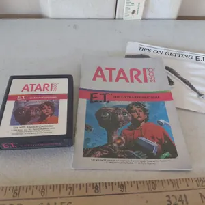 1982 Atari 2600 E.T. The Extra-Terrestrial Game W/2 Booklets
