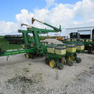 John Deere 12 Row 7000 Planter