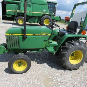 John Deere 770 Utility Tractor