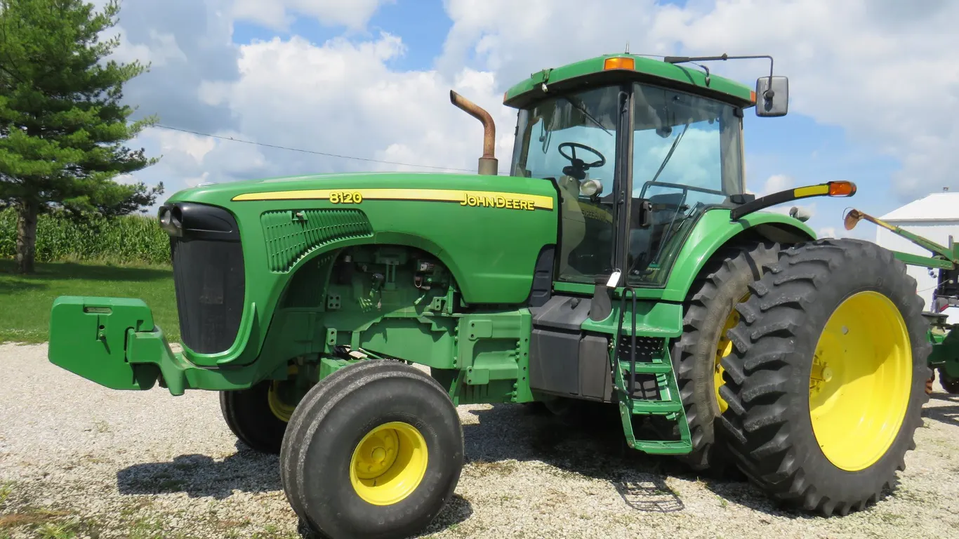 John Deere 8120 tractor