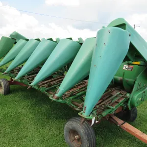 John Deere 693 Corn Head