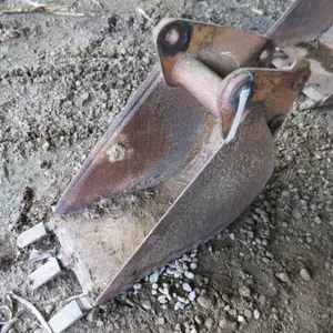 Case 16" Backhoe Bucket