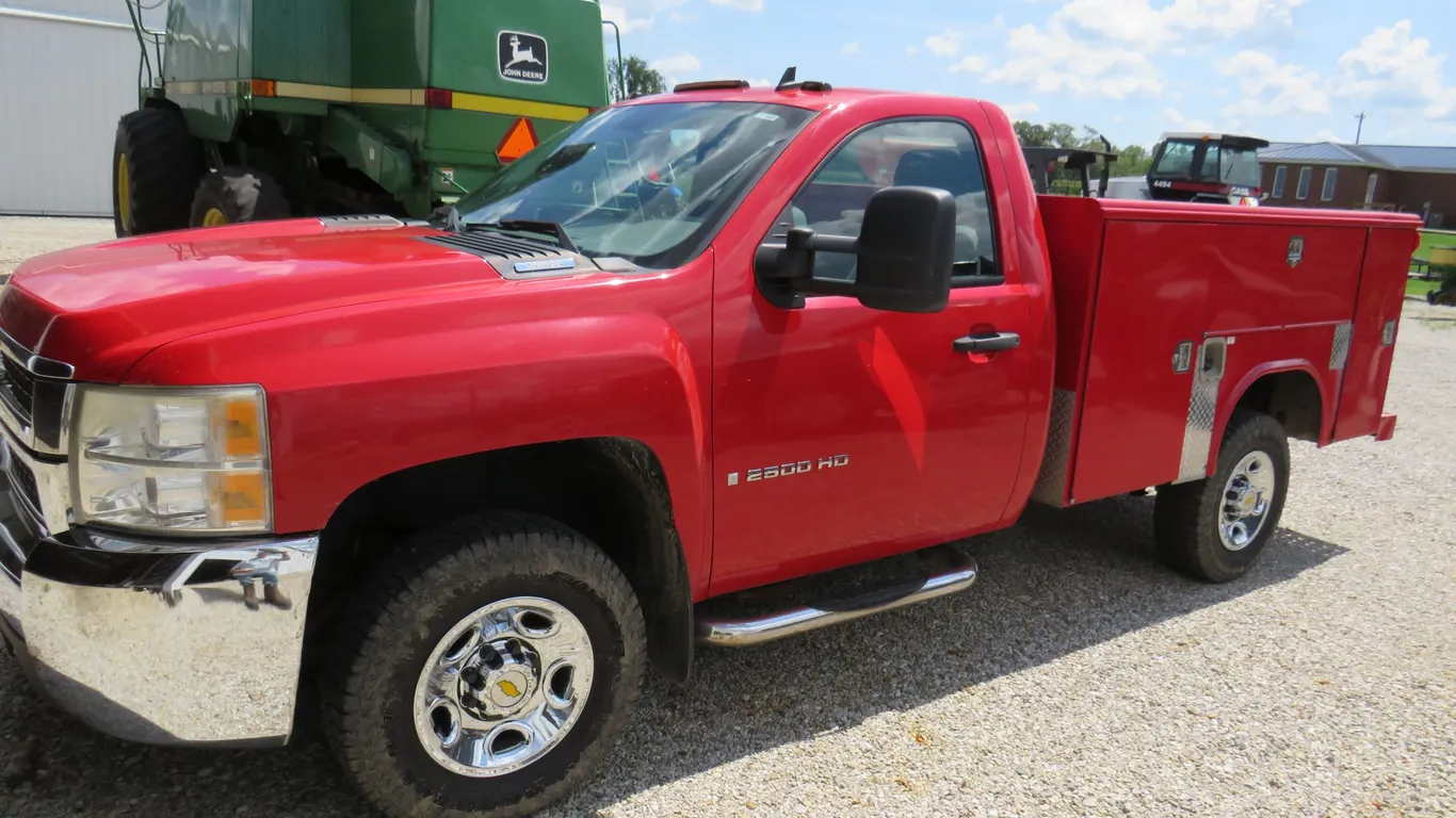 2008 Chevrolet Pickup With Utility bed