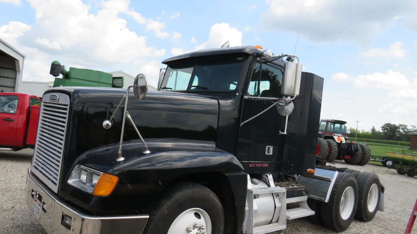 1998 Freightliner Semi-truck